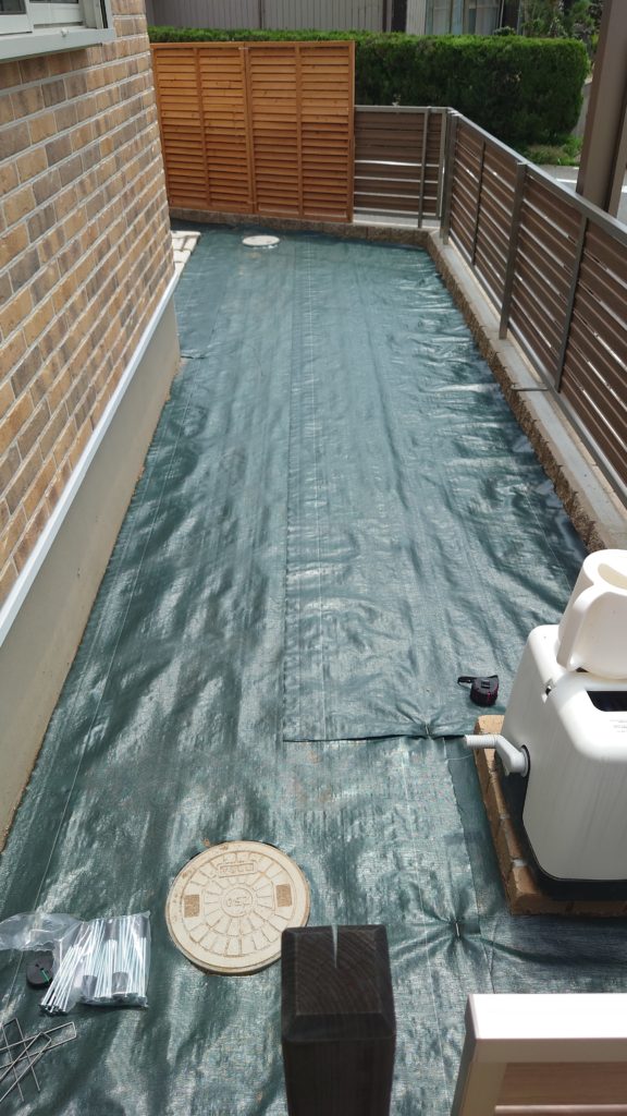 防草シート　施工